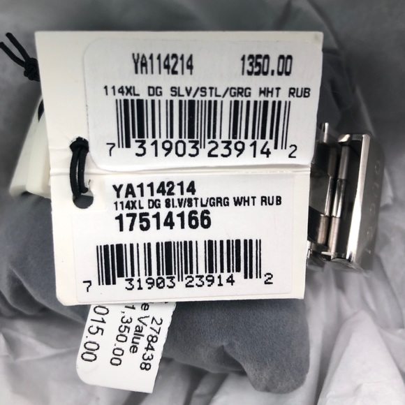 Gucci 44mm digital watch - Picture 7 of 8